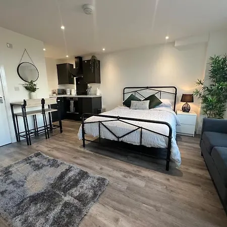 Abbotsbury 1 Bed Opposite Uwe Free Parking